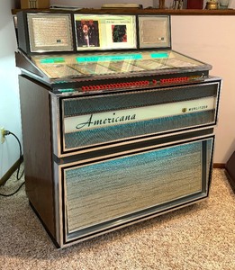 lot 1 image: Wurlitzer Americana Jukebox