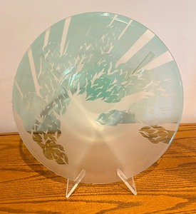lot 86 image: Gorgeous Glass Decor with Lucite Stand