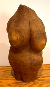 lot 142 image: Beautiful Wooden Bust Sculpture