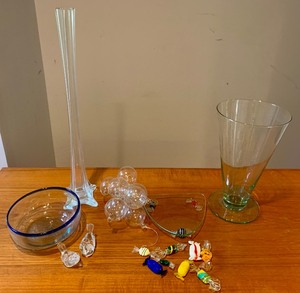 lot 113 image: Beautiful Collection of Glass Home Decor