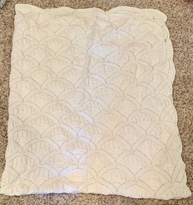 lot 121 image: Stunning Large Vintage Handmade White Blanket  Bed Covering