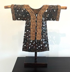 lot 167 image: Delightful Metal Kimono Decor