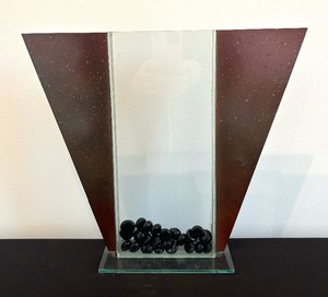 lot 179 image: Contemporary Glass Vase