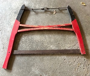 lot 211 image: Vintage Saw