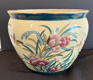 lot 234 image: Pretty Asian Style Planter