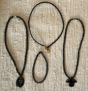lot 222 image: Variety Beaded Necklaces