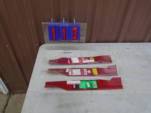 lot 113 image: New Craftsman 48 blade set.