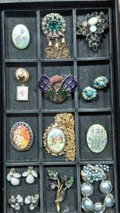 Lot Of Vintage Jewelry
