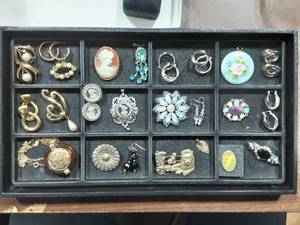 Assortment Of Brooches & Old Jewelry