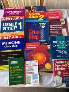 Lot of Medical Student Books - In Good Condition