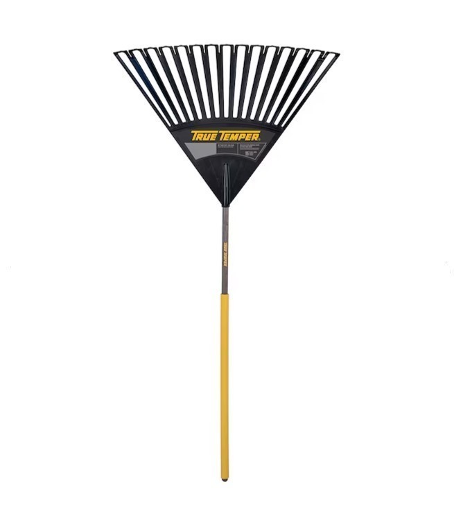 lot 158 image: NEW True Temper Clog Free 30-in Lawn and Leaf Rake with Wooden Handle and Rubber Grip