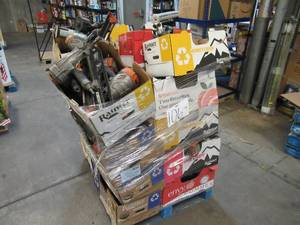 lot 106 image: Pallet of USED Power Tools