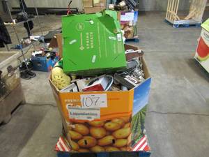 lot 107 image: Pallet of Store Overstock Store and Ecommerce Product and Returns