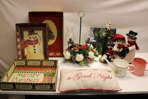 lot 25 image: Holiday Decor Lot with Snowman Figures and Christmas Decorations