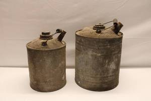lot 28 image: Vintage Metal Oil Cans - Set of 2