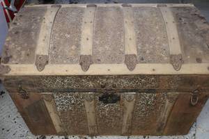 lot 32 image: Vintage Steamer Trunk with Floral Metal Accents
