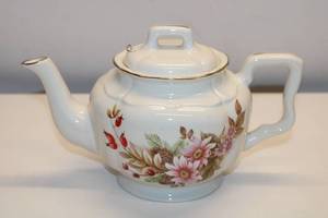 lot 64 image: Arthur Wood England Floral Teapot with Infuser