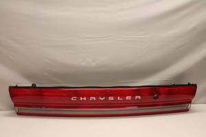 lot 98 image: Chrysler Rear Tail Light Panel