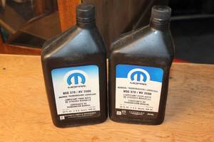 lot 121 image: Mopar NSG 370NV 3500 Manual Transmission Lubricant 32 FL OZ - 2 Bottles
