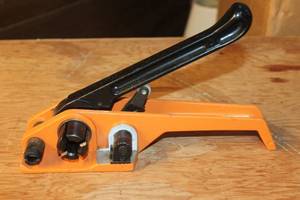 lot 151 image: Uline Heavy Duty Strapping Tensioner Tool