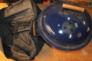 lot 152 image: Portable Charcoal Grill with Carrying Case