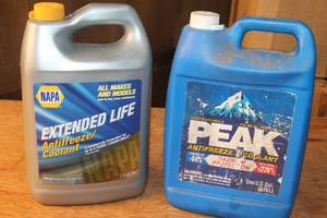 lot 153 image: NAPA and PEAK Antifreeze Coolant 1-Gallon Containers