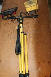 lot B-184 image: Husky Dual Head LED Work Light with Telescoping Tripod