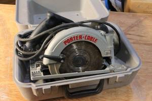 lot 464 image: Porter-Cable Model 447 Heavy Duty Circular Saw with Case