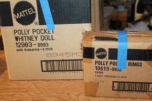 lot 194 image: Box of Assorted Fence Parts Accessories