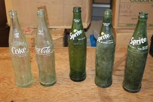 lot 203 image: Group of 4 Vintage Soda Bottles - Coca-Cola & Sprite Collection