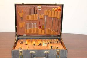 lot 226 image: Vintage Tool Case with Assorted Tools - Complete Set