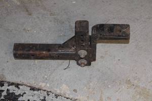 lot 257 image: Heavy-Duty Adjustable Receiver Hitch Mount