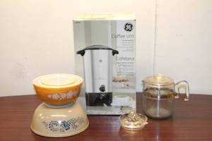 lot 259 image: Collection of 3 Vintage Mixing Bowls, GE 42-Cup Coffee Urn, and Glass Teapot with Lid