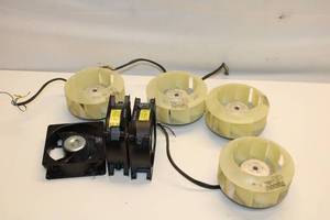 lot 262 image: Lot of 5 Muffin XL-DC Style Cooling Fans - Model WD12B2