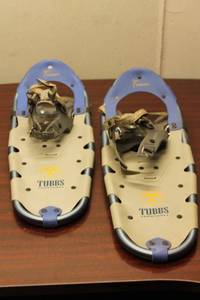 lot A-265 image: Pair of Used Tubbs Snowshoes - Quick Step Control System