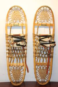 lot 266 image: Pair of Vintage Wooden Snowshoes - Classic Design