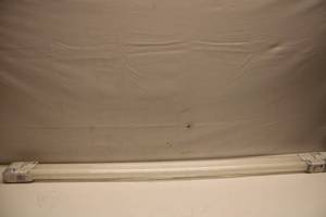 lot 276 image: Pair of 48 GE Utility Cool White Fluorescent Bulbs - F40 T12