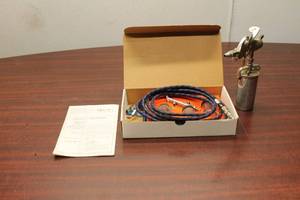 lot 283 image: Sears Airbrush Set with 3 Bottles and Manual - Model 364-15506