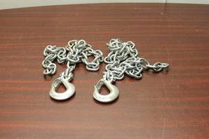 lot 294 image: Set of 2 Heavy-Duty Chain Assemblies with Hooks