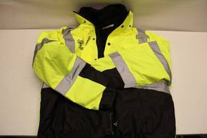 lot 324 image: High Visibility Team VSC Jacket - Yellow and Black - Size Large