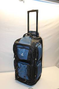 lot 376 image: Jeep Rolling Duffel Bag - Black and Blue