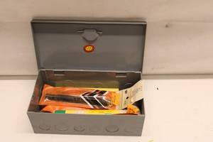 lot 525 image: Assortment of Hand Tools with Storage Box - Drill Bits and Application Tools