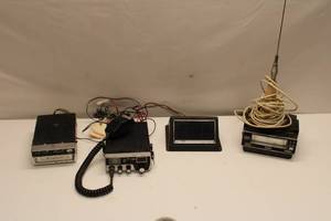 lot A-532 image: As-is Lot of 4 Vintage CB Radios and Accessories