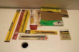 lot 550 image: Assortment of Woodworking Tools and Accessories