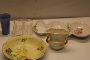 lot 554 image: Group of 6 Assorted Decorative Dishes and Glassware