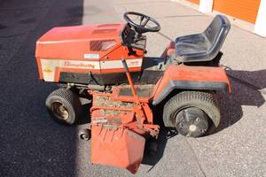 lot A-558 image: Used Simplicity 20HP Hydrostatic Drive Riding Lawn Mower