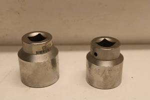 lot 580 image: Set of 2 Vintage Socket Extensions - Various Sizes
