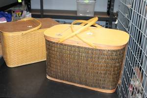 lot 975 image: Set of 2 Vintage Decorative Baskets - Wicker and Wood