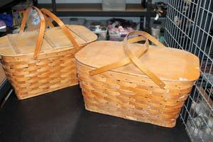 lot 977 image: Pair of Vintage Woven Baskets with Wooden Lids