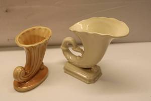 lot 565 image: Set of 2 Vintage Decorative Vases - Ceramic Horn Design